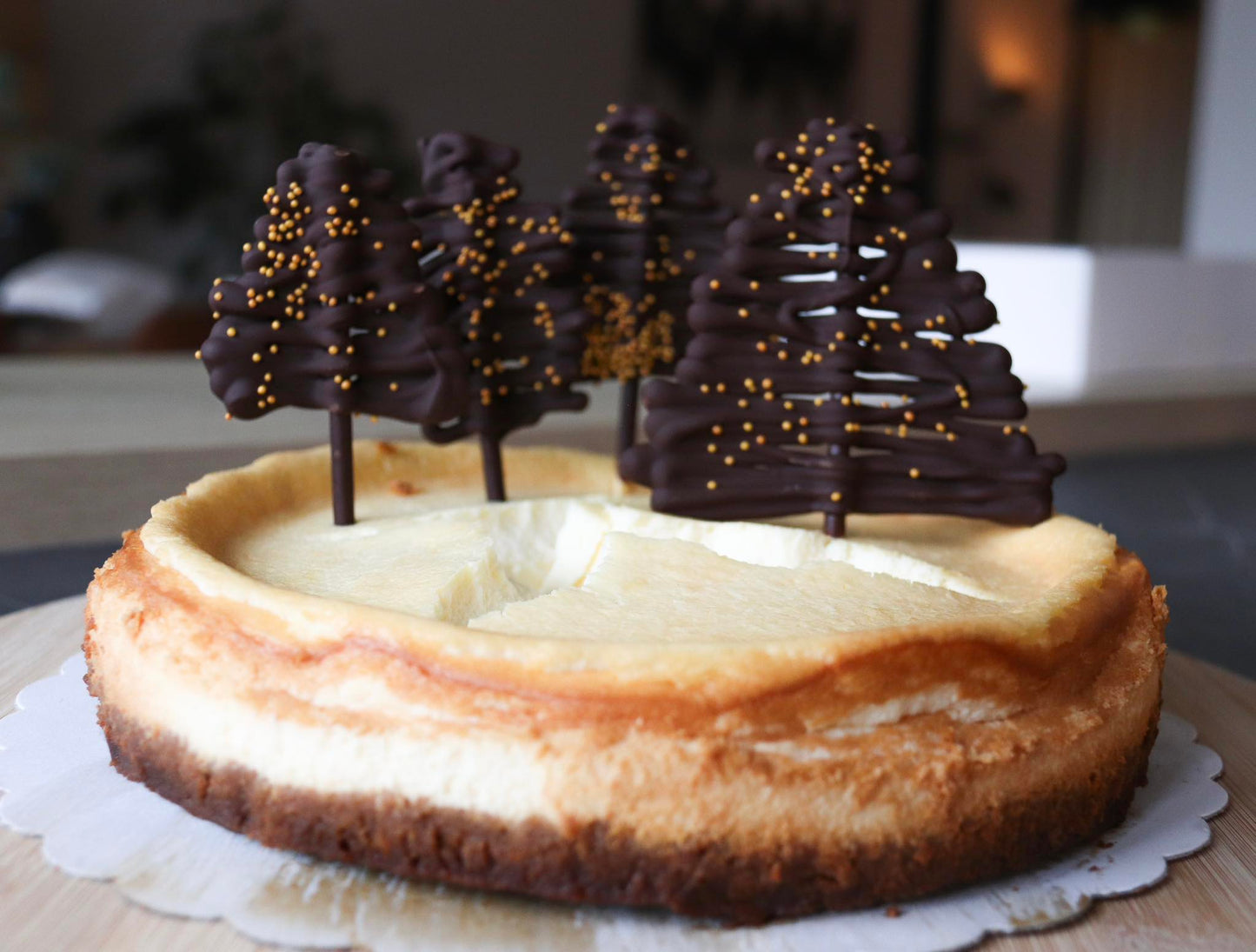 gebakken cheesecake met chocolade kerstboompjes